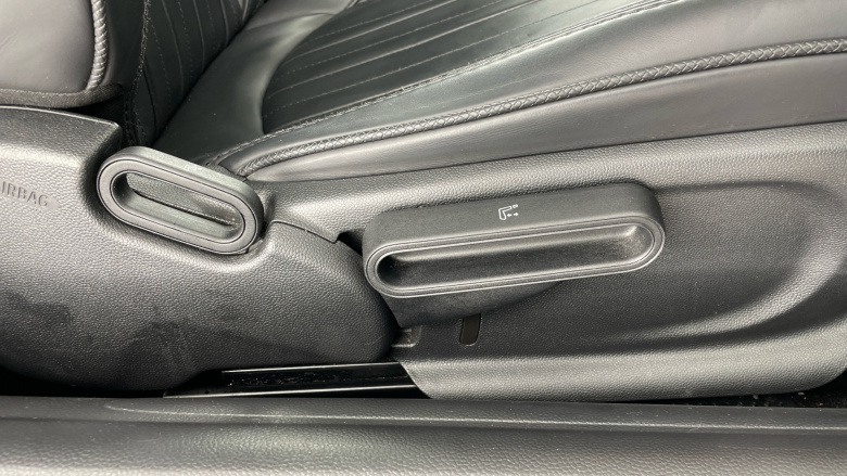 MINI Hatchback 1.5 Cooper Exclusive II 5dr Auto Petrol Hatchback